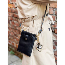Load image into Gallery viewer, Sole Terra Handbags Eterna Crossbody Bag