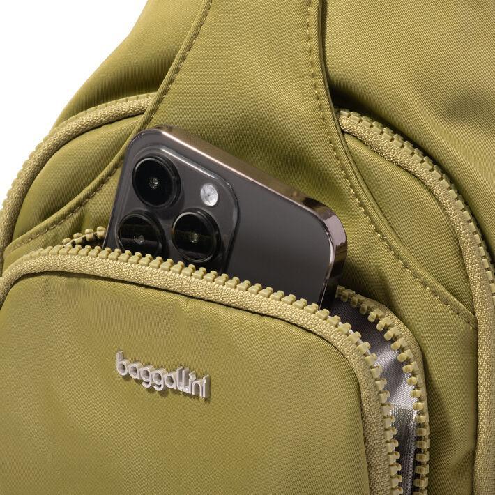 Baggallini Central Park Sling