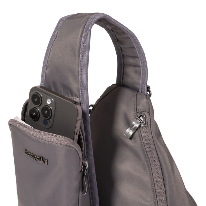 Baggallini Central Park Large Sling