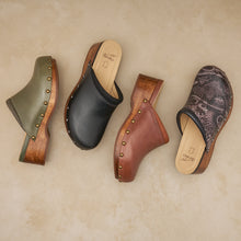 Load image into Gallery viewer, Dansko Andie