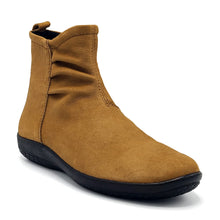 Load image into Gallery viewer, Sole Terra Lark Boot 2