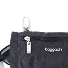 Load image into Gallery viewer, Baggallini On The Go Sunglasses Pouch